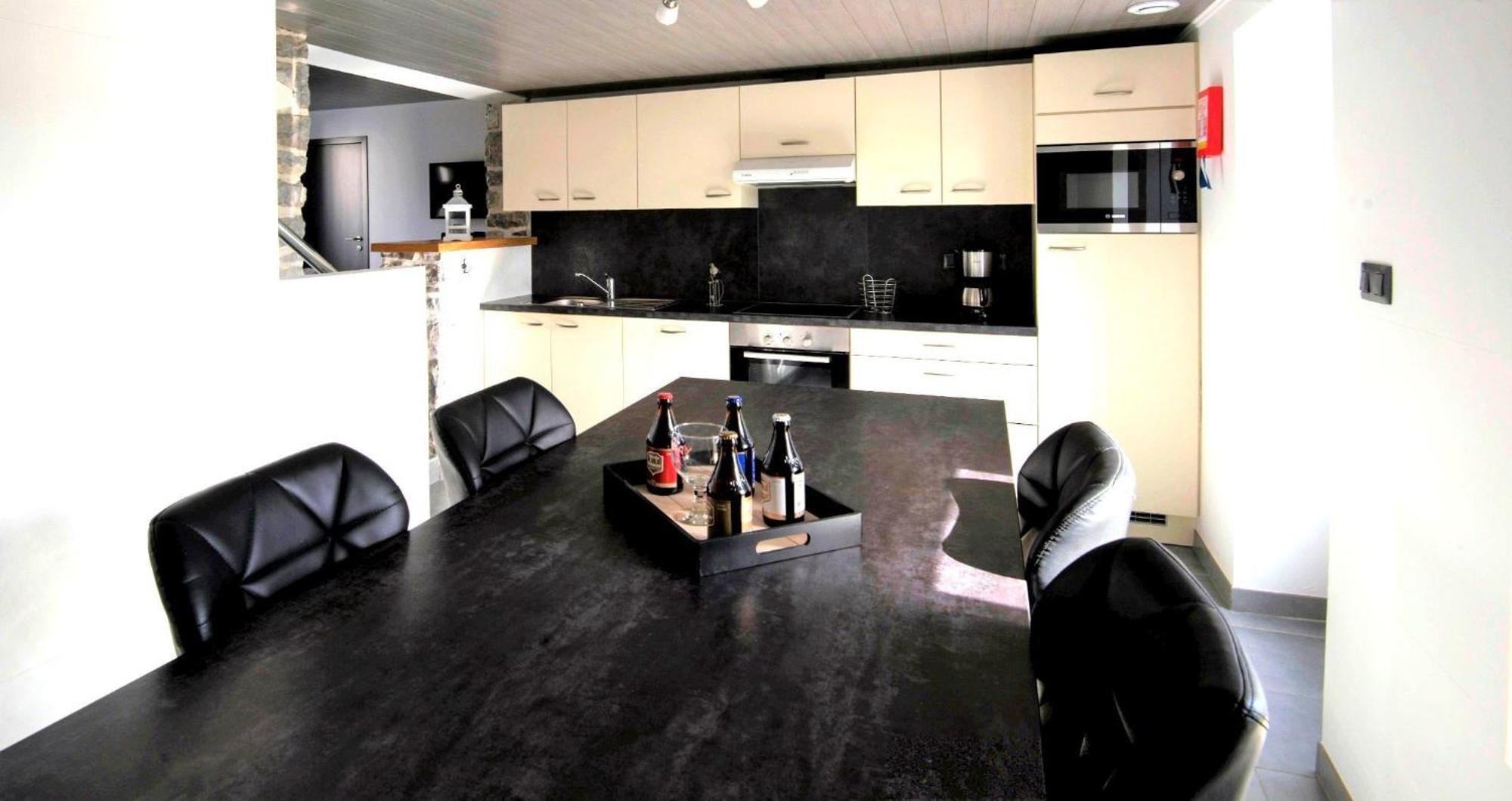 Au Chant Des Roches - Parking - Wifi - Terrasse - Chambres Familiales - Cerfontaine Buitenkant foto