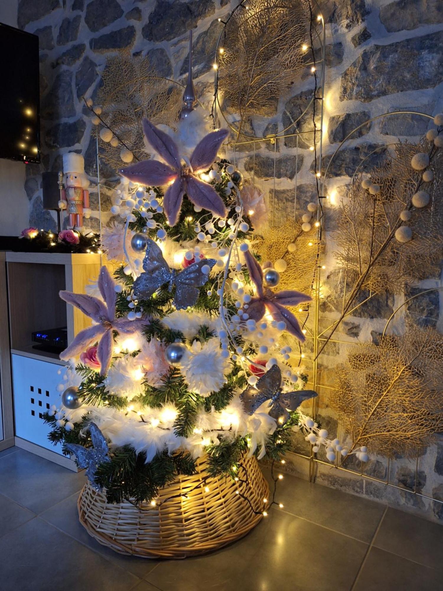 Au Chant Des Roches - Parking - Wifi - Terrasse - Chambres Familiales - Cerfontaine Buitenkant foto